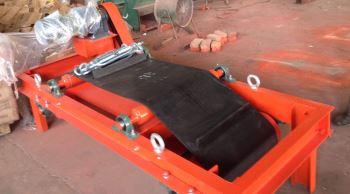 RCYD系列懸掛自卸式永磁除鐵器